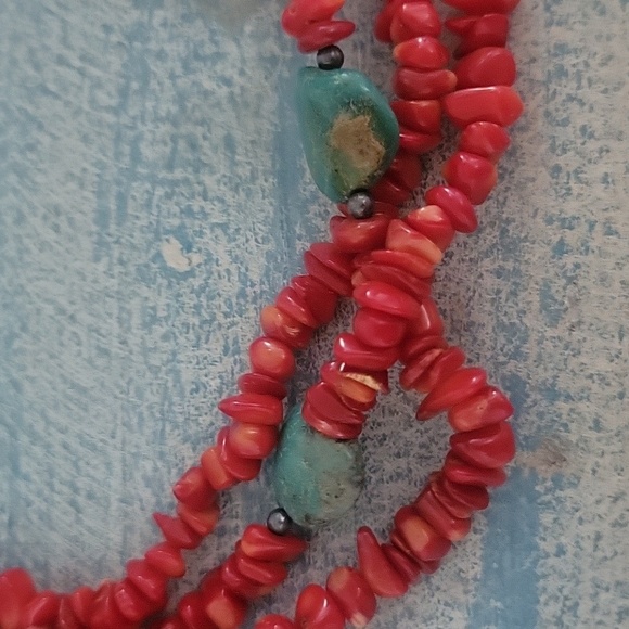 Coral 3 strand Beaded Necklace with Turquoise like Accents beads thruout - Picture 3 of 3